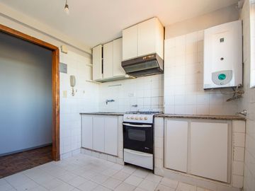 Depto 4 ambientes en VENTA con balcón en Flores