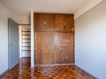 Depto 4 ambientes en VENTA con balcón en Flores