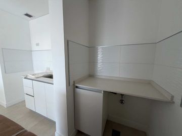 DPTO 3 AMB EN VENTA EN MILAIRES C/PATIO Y COCHERA