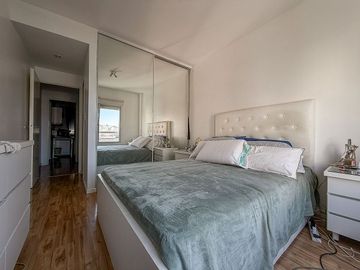 VENTA DEPTO 4 AMB AL FRENTE BALCON,COCHERA,BAULERA