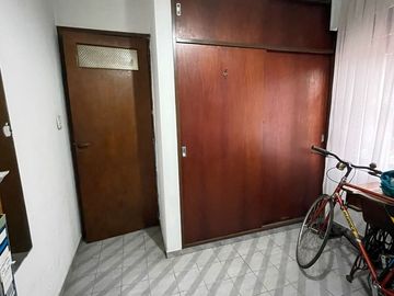 VENTA CASA LUGANO 4 AMB  LOTE PROPIO 8,66 X 37 MTS