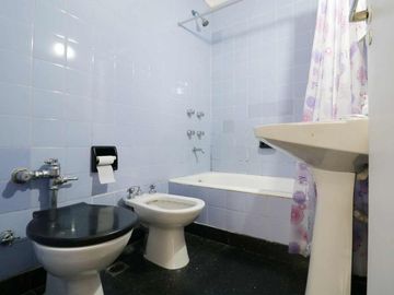 Venta depto. Tribunales  monoambiente div. balcòn