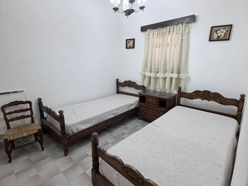 VENDO CASA 4 DORMI - PARQUE SIQUIMAN - GRAN LOTE
