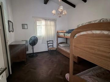 VENDO CASA 4 DORMI - PARQUE SIQUIMAN - GRAN LOTE