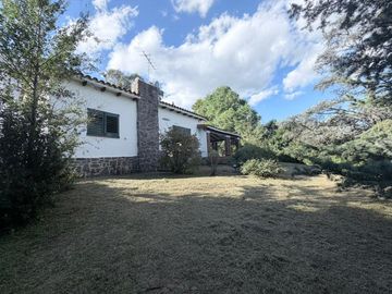 VENDO CASA 4 DORMI - PARQUE SIQUIMAN - GRAN LOTE