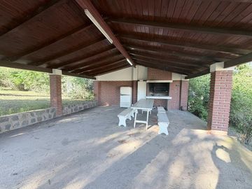 VENDO CASA 4 DORMI - PARQUE SIQUIMAN - GRAN LOTE