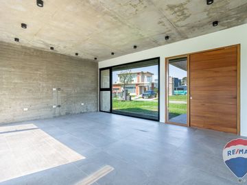 Casa venta Terralagos 3 dormitorios, con piscina.