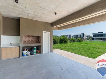Casa venta Terralagos 3 dormitorios, con piscina.