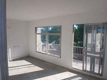 Venta de casa DOS PLANTAS en ARROYITO