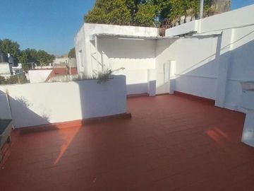 Venta de casa DOS PLANTAS en ARROYITO