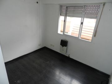 VENTA DEPTO 3 AMB. EN VERSALLES C/TERRAZA PROPIA