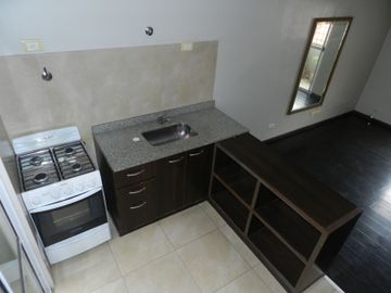 VENTA DEPTO 3 AMB. EN VERSALLES C/TERRAZA PROPIA