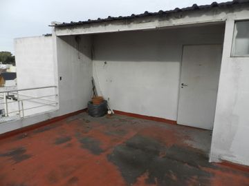 VENTA DEPTO 3 AMB. EN VERSALLES C/TERRAZA PROPIA