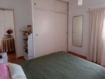 VENTA DEP.  2 AMBIENTES  AMOBLADO  CACEROS CENTRO