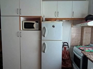 VENTA DEP.  2 AMBIENTES  AMOBLADO  CACEROS CENTRO