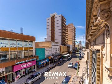 145 m² con TERRAZA EXCLUSIVA · 3 DORM.  CENTRO