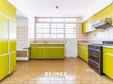 145 m² con TERRAZA EXCLUSIVA · 3 DORM.  CENTRO