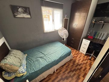 VENTA CASA 5 AMBIENTES + DEPTO 2 AMB EN ITUZAINGO
