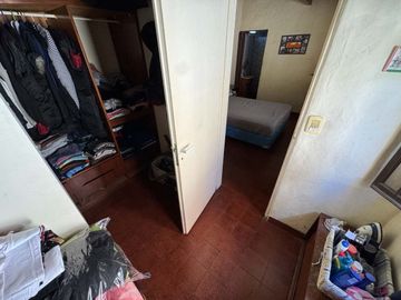 VENTA CASA 5 AMBIENTES + DEPTO 2 AMB EN ITUZAINGO