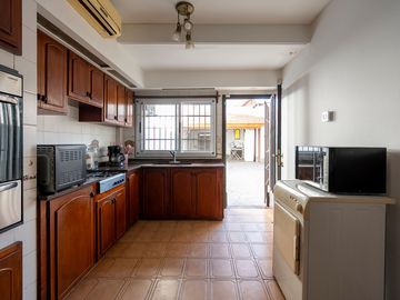 Casa 5 amb  venta Villa del Parque patio/ cocheras