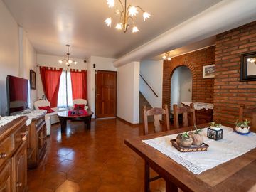 Casa 5 amb  venta Villa del Parque patio/ cocheras