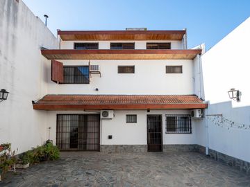 Casa 5 amb  venta Villa del Parque patio/ cocheras