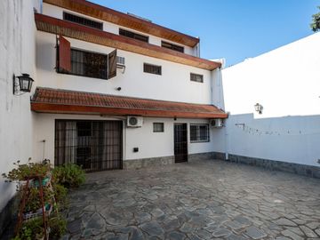 Casa 5 amb  venta Villa del Parque patio/ cocheras