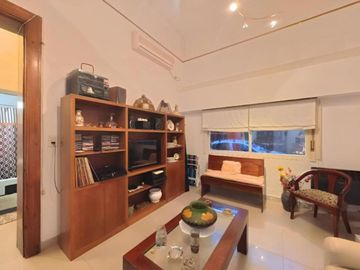 VENTA CASA 4 AMB. EN FLORES, REFACCIONADA