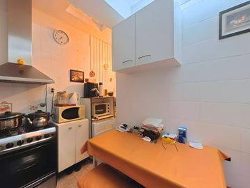 VENTA CASA 4 AMB. EN FLORES, REFACCIONADA