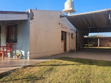 AMPLIA CASA EN VENTA, LAVALLE