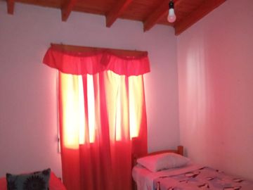 AMPLIA CASA EN VENTA, LAVALLE