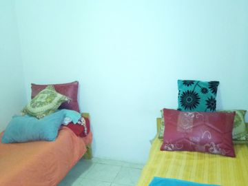 AMPLIA CASA EN VENTA, LAVALLE
