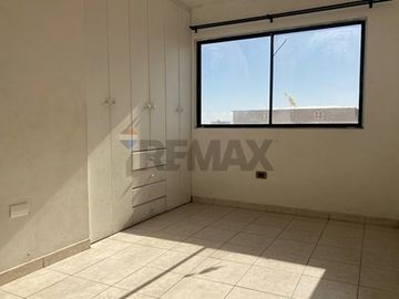 EN CONDOMINIO CALLE URIBE CASA EN ARRIENDO