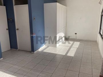 EN CONDOMINIO CALLE URIBE CASA EN ARRIENDO