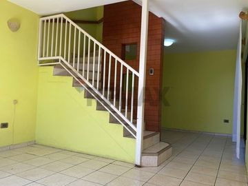 EN CONDOMINIO CALLE URIBE CASA EN ARRIENDO