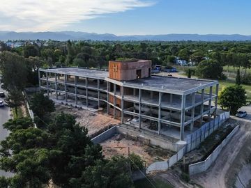 OFICINA EN VENTA NUEVALLENDE 63 M2 POZO FINANCIADO