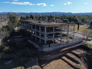 OFICINA EN VENTA NUEVALLENDE 63 M2 POZO FINANCIADO