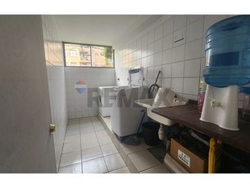Amplio espacio con Terraza Grande