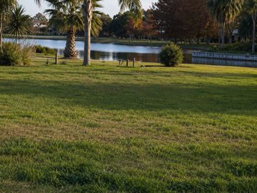 Lote de 1.893 m² a una cuadra del Río Carcarañá