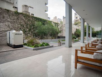LUMINOSO LOFT CON BALCÓN TERRAZA Y COCHERA PROPIA
