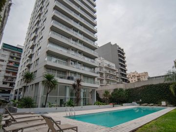 LUMINOSO LOFT CON BALCÓN TERRAZA Y COCHERA PROPIA