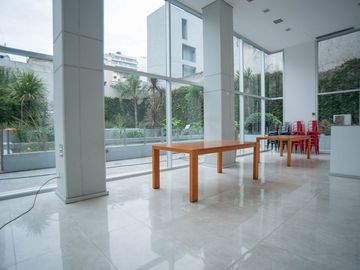 LUMINOSO LOFT CON BALCÓN TERRAZA Y COCHERA PROPIA
