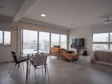 LUMINOSO LOFT CON BALCÓN TERRAZA Y COCHERA PROPIA