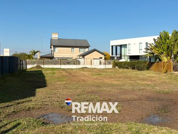 Terreno en Barrio cerrado La California 760 mts2