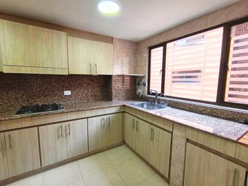 Apartamento en arriendo de 2 hab. en Chico Museo, Bogotá