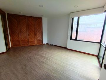 Apartamento en arriendo de 2 hab. en Chico Museo, Bogotá