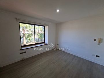 Gran casa en Parque Del Sol