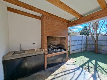 Gran casa en Parque Del Sol