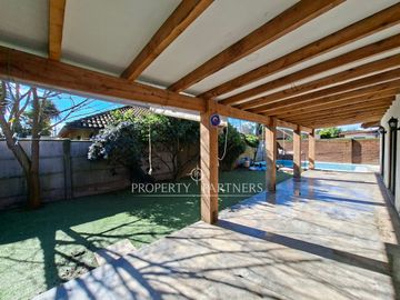 Gran casa en Parque Del Sol