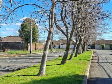 Gran casa en Parque Del Sol
